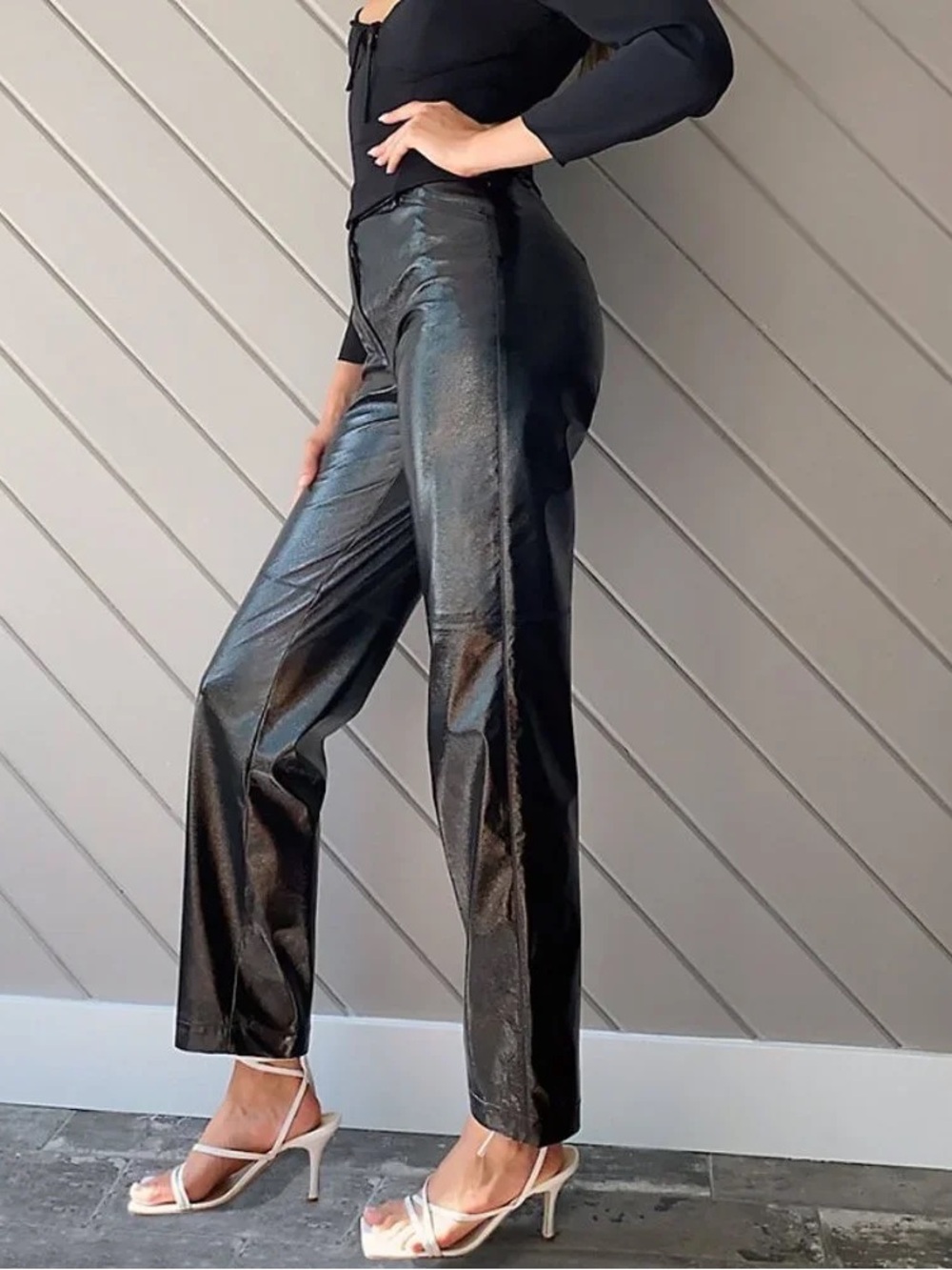 Aritzia Wilfred Funk Pants Black High Rise Patent Leather Vegan size 8
